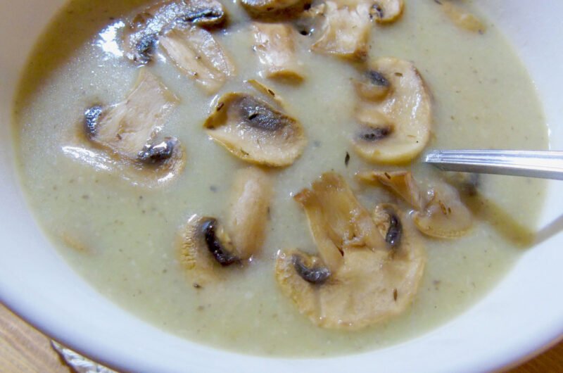 Smooth mushroom and potato soup