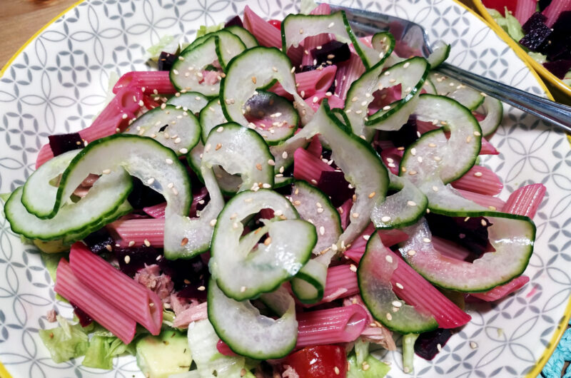 Easy beetroot, tuna and avocado pasta salad